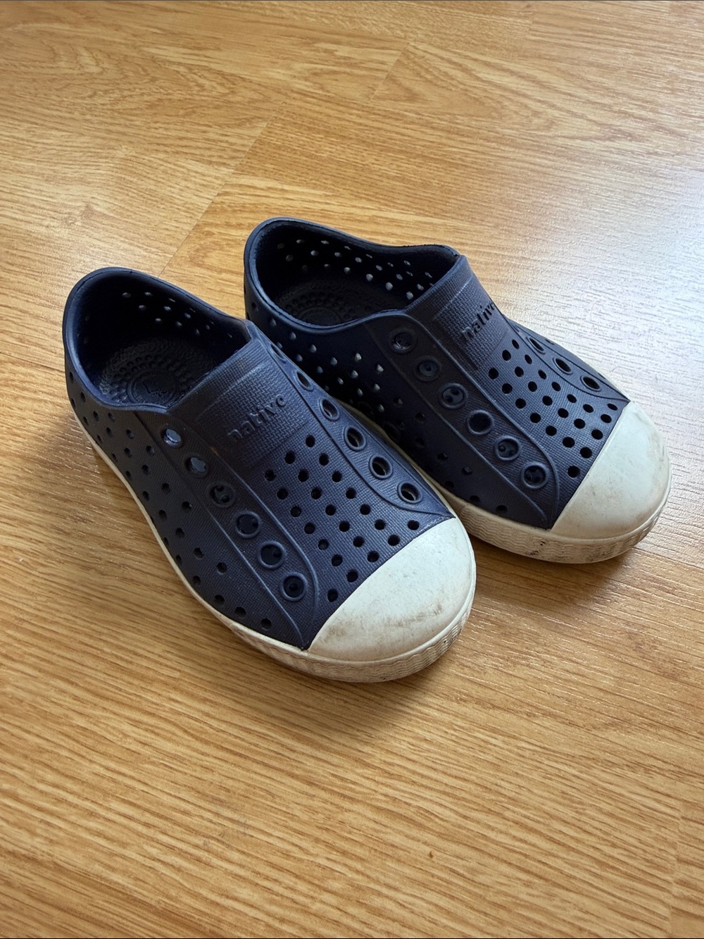 Native baby kids shoe, size 6